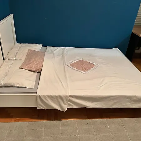 S Apartment *